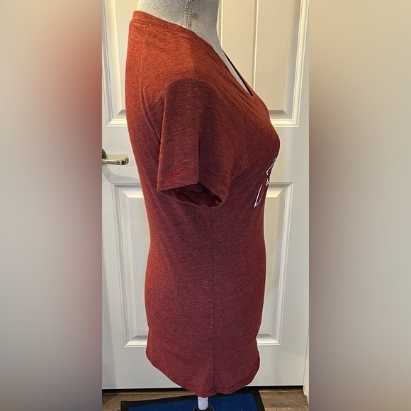 Women’s Angel’s Baseball V-Neck T-shirt Red Los Angeles Anaheim EUC MLB Large - Picture 5 of 9